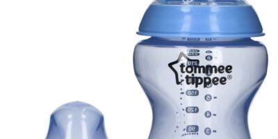 Co wyróżnia butelkę Tommee Tippee?